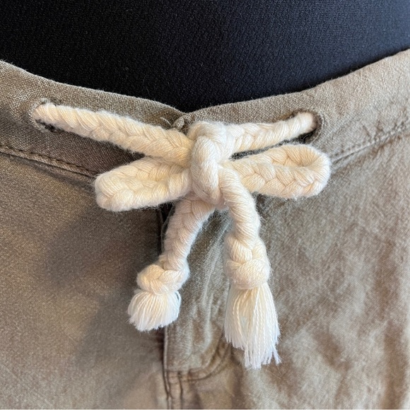 Harlow Sage Green Color Linen Cotton Blend Short Shorts - Size Medium - Picture 7 of 13